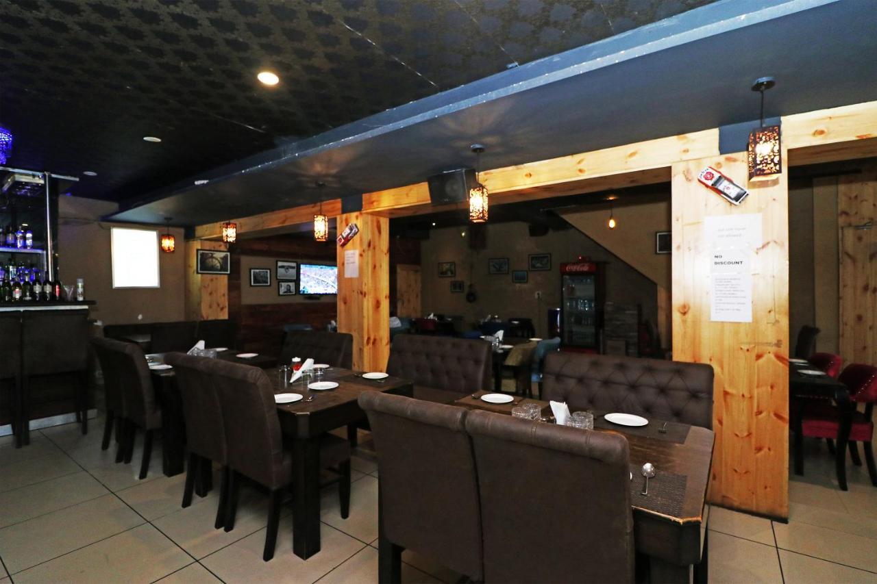 Oyo 22677 Hotel Mehfil Rajpura Exterior photo
